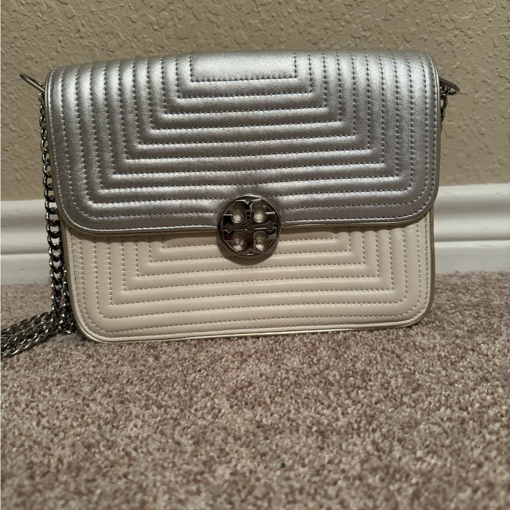 Metallic Silver and Cream Quilted Crossbody Bag